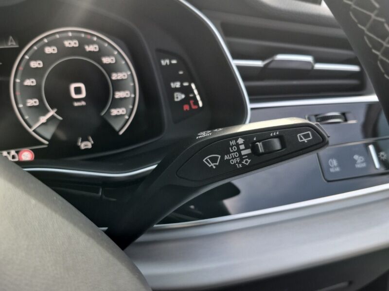 More views of Audi Q7