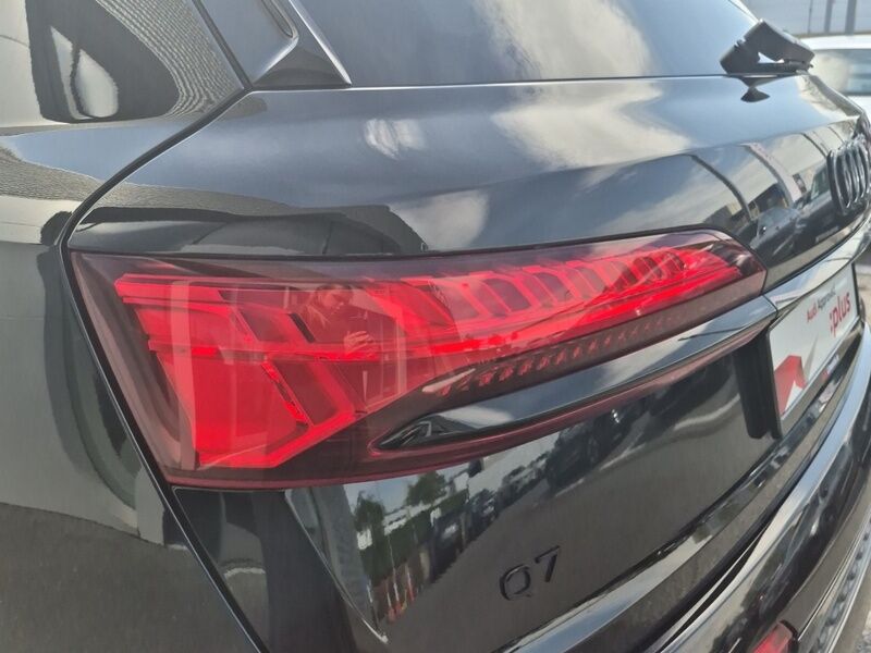 More views of Audi Q7