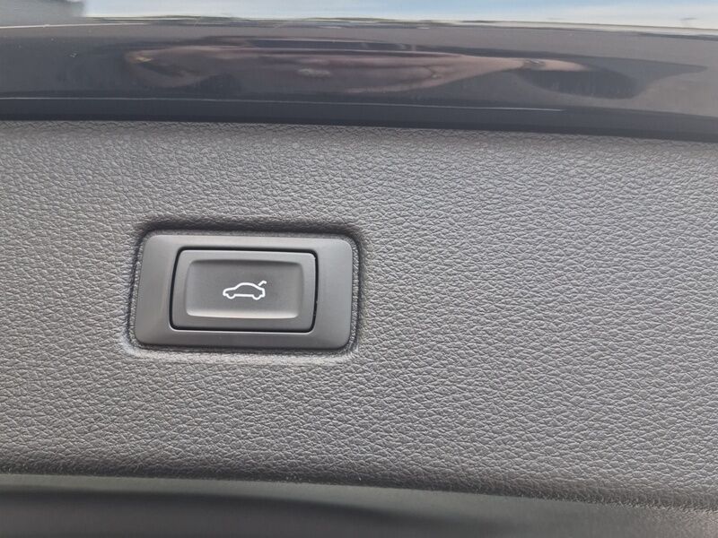 More views of Audi Q7