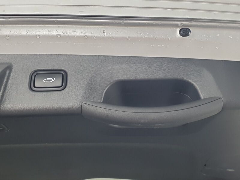 More views of Hyundai Tucson