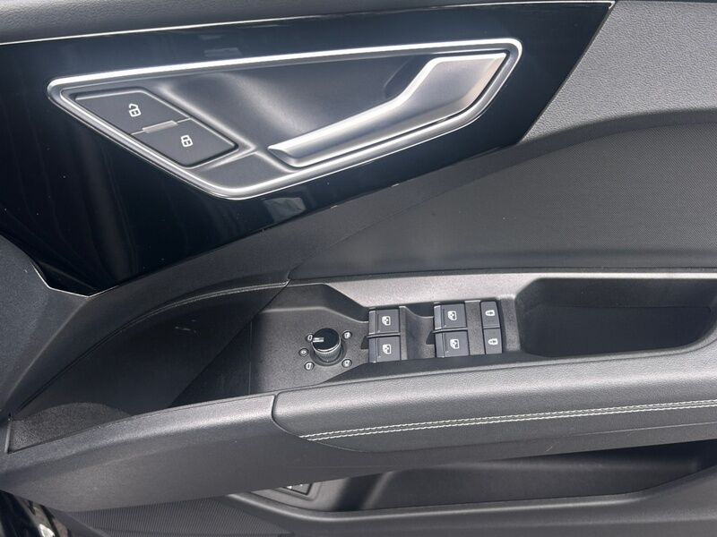 More views of Audi Q4 e-tron