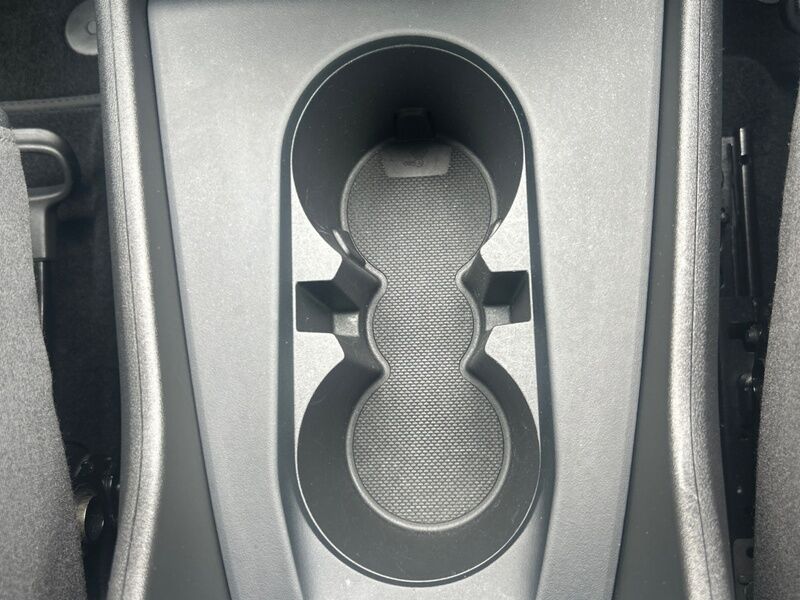 More views of Audi Q4 e-tron