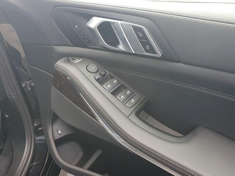 More views of BMW X5