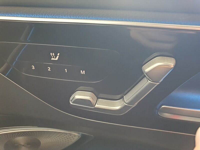 More views of Mercedes-Benz C-Class