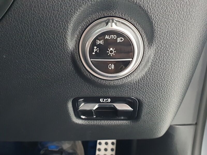 More views of Mercedes-Benz C-Class