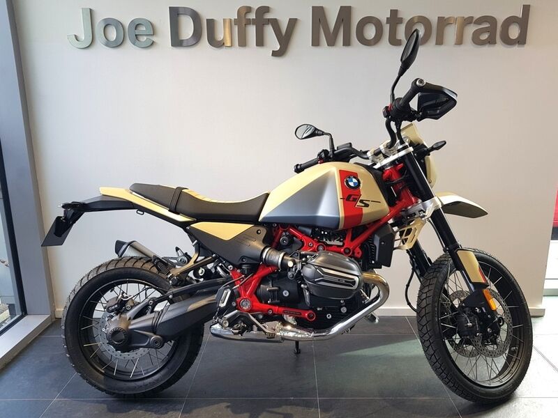 More views of BMW R12