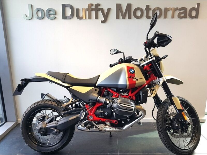 More views of BMW R12