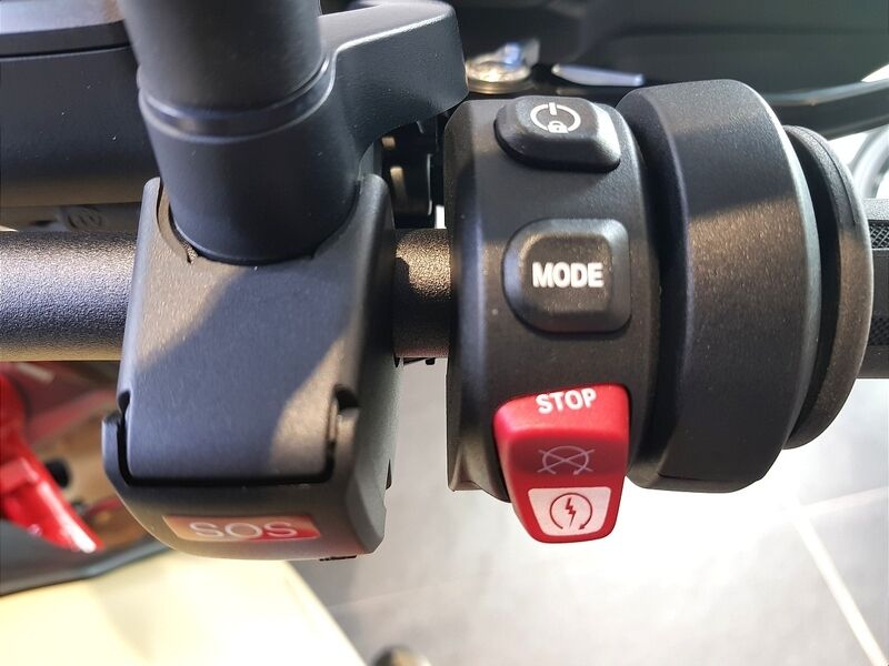 More views of BMW R12