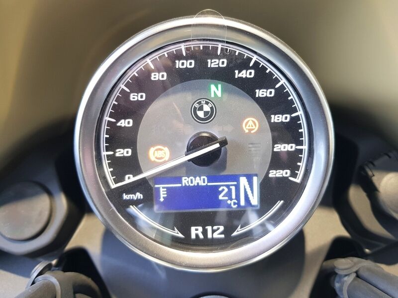 More views of BMW R12