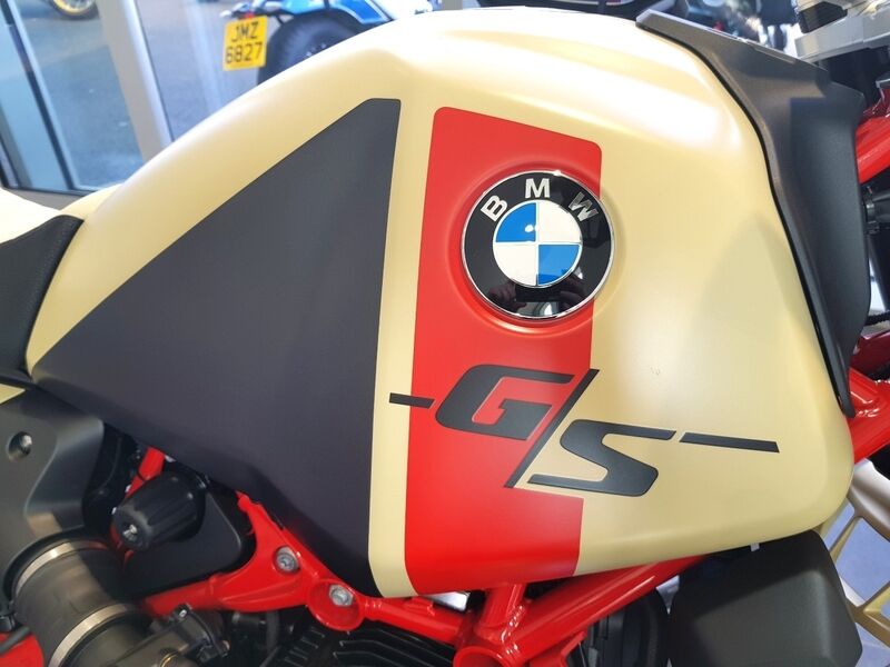 More views of BMW R12
