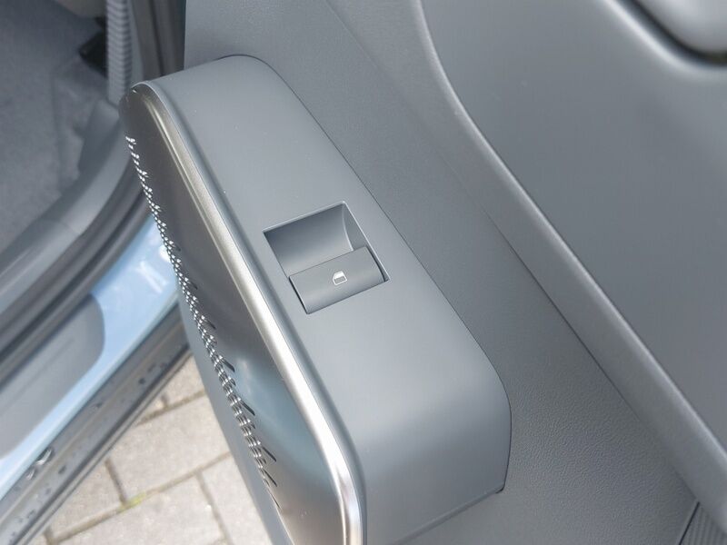 More views of Kia EV3