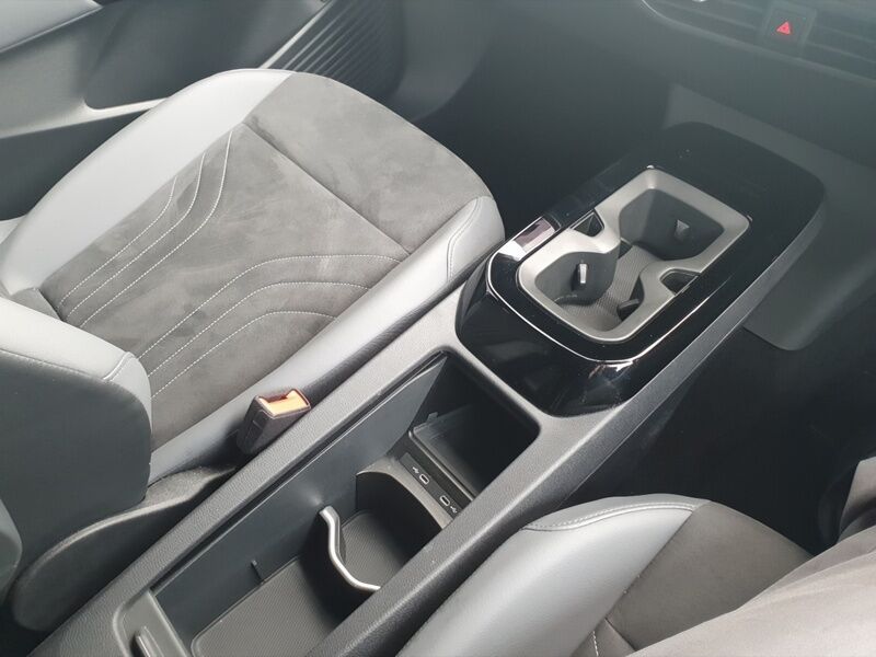 More views of Volkswagen ID.4