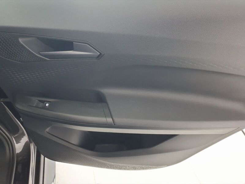 More views of Cupra Born