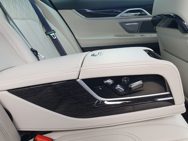 More views of BMW 7-Series