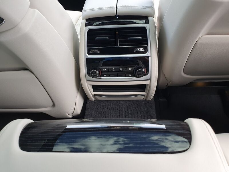 More views of BMW 7-Series