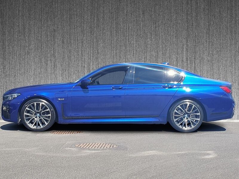 More views of BMW 7-Series