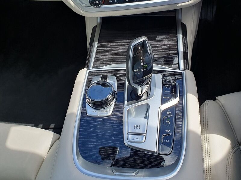More views of BMW 7-Series
