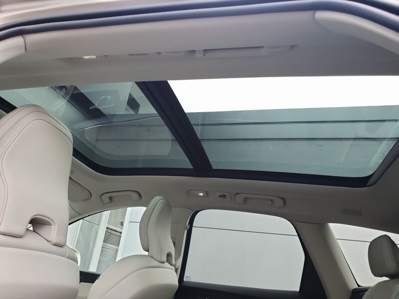 More views of Volvo XC60