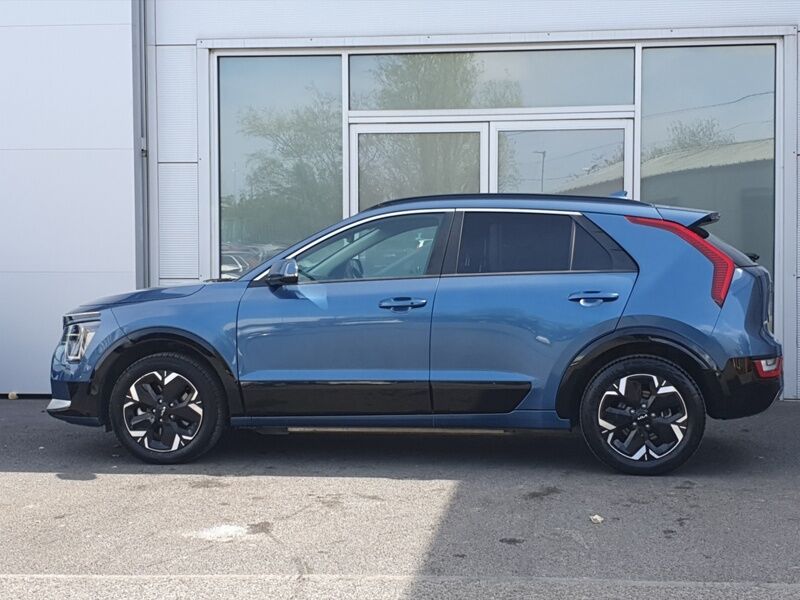 More views of Kia Niro