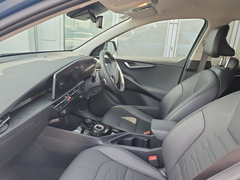 More views of Kia Niro