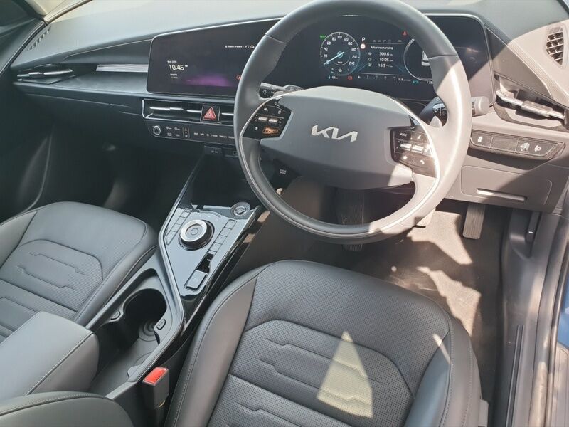 More views of Kia Niro