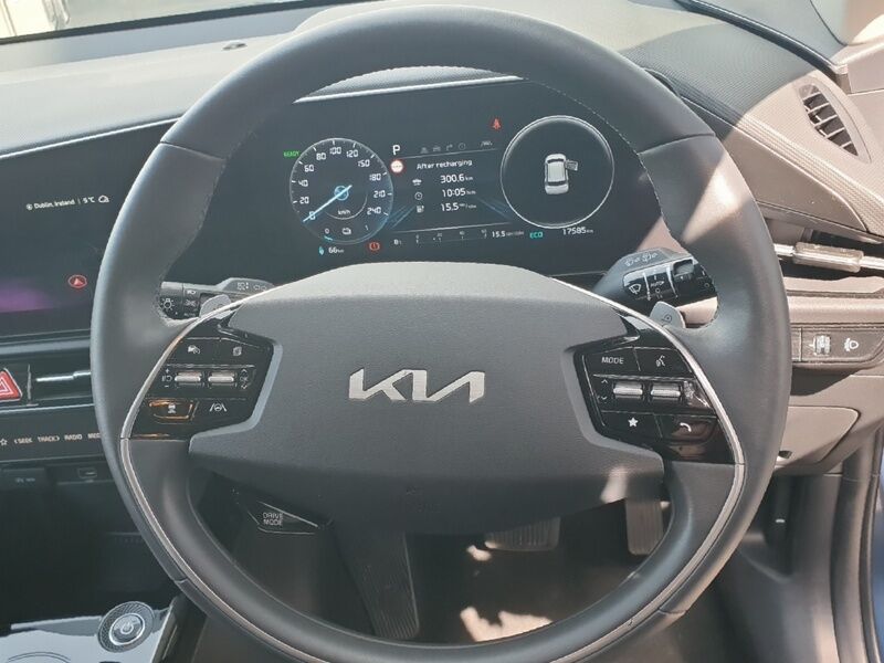 More views of Kia Niro