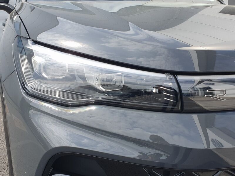 More views of Volkswagen Tiguan