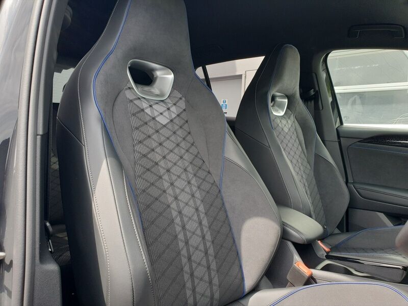 More views of Volkswagen Tiguan