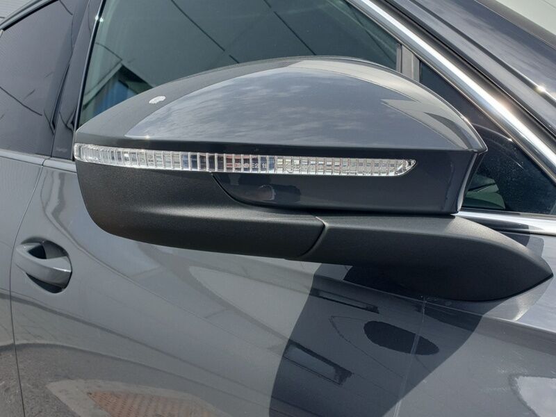 More views of Volkswagen Tiguan