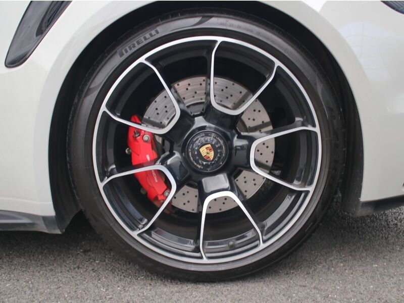 More views of Porsche 911