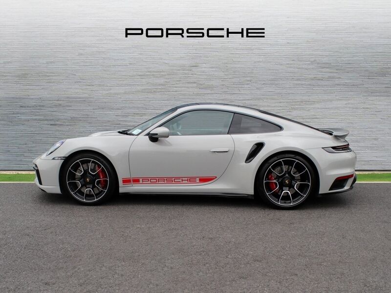 More views of Porsche 911