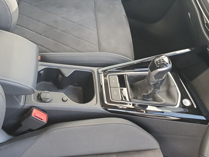 More views of Volkswagen Golf