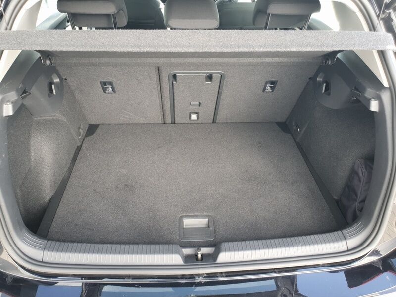 More views of Volkswagen Golf