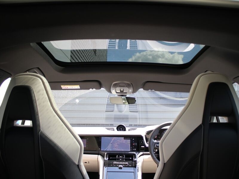 More views of Porsche Panamera