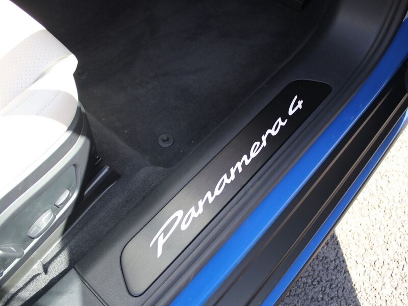 More views of Porsche Panamera