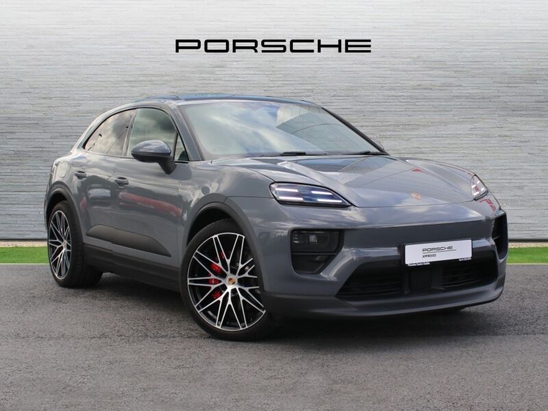 More views of Porsche Macan