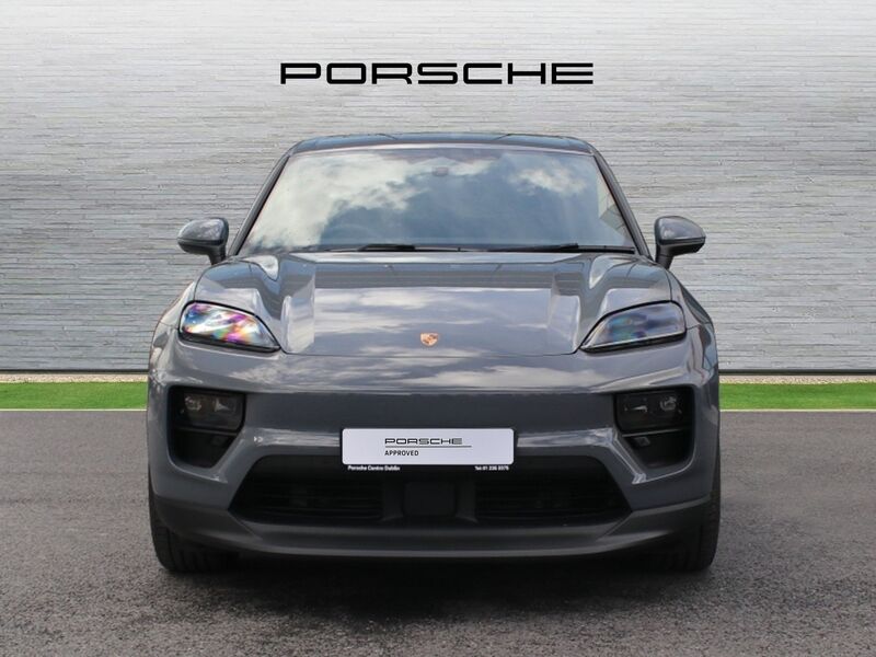 More views of Porsche Macan