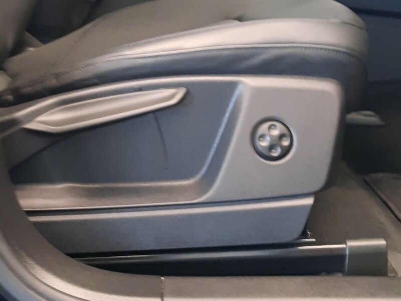 More views of Audi Q5