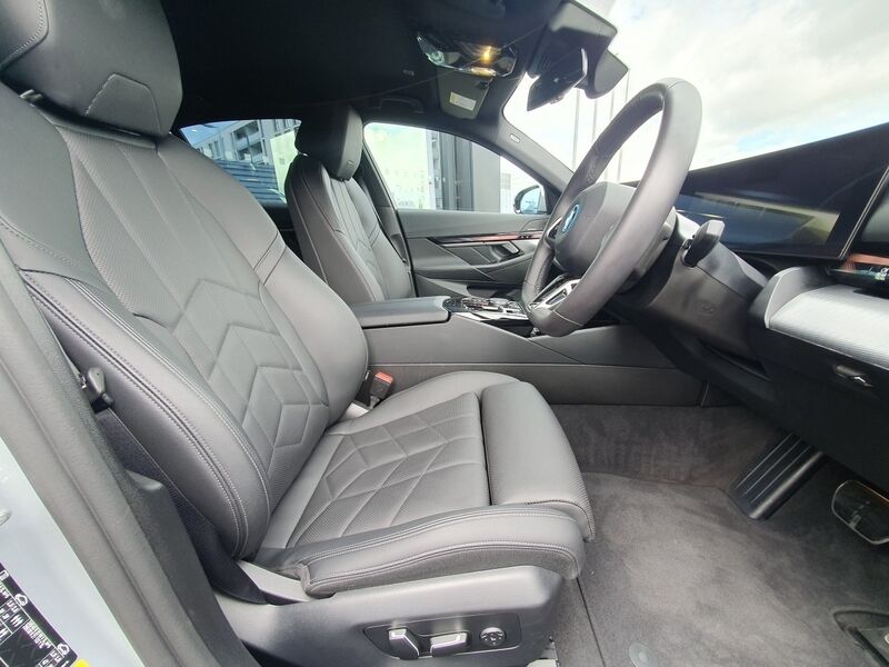 More views of BMW i5