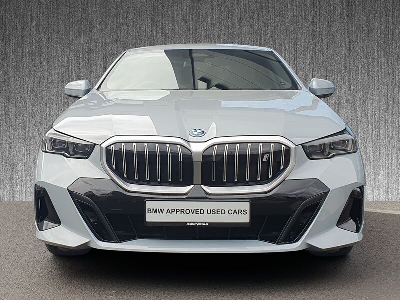 More views of BMW i5