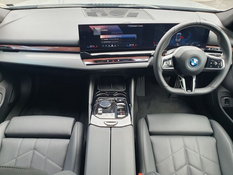More views of BMW i5