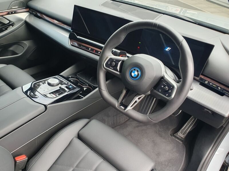 More views of BMW i5