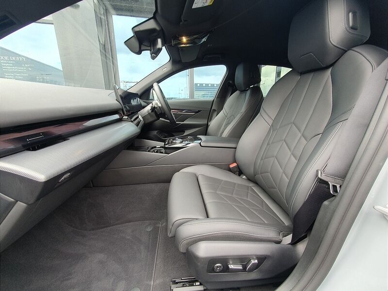 More views of BMW i5