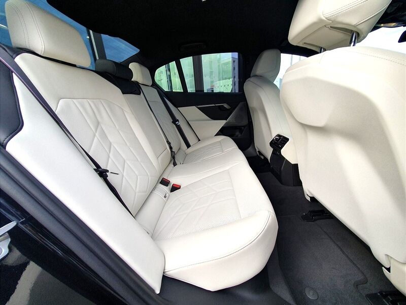More views of BMW 5-Series