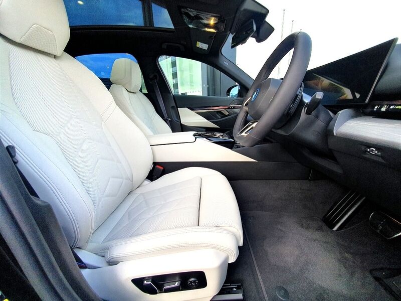 More views of BMW 5-Series