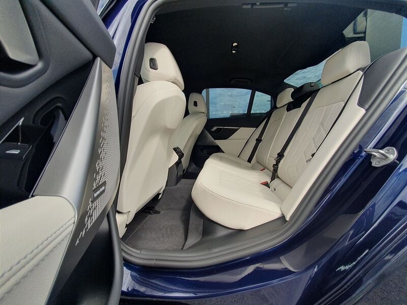 More views of BMW 5-Series