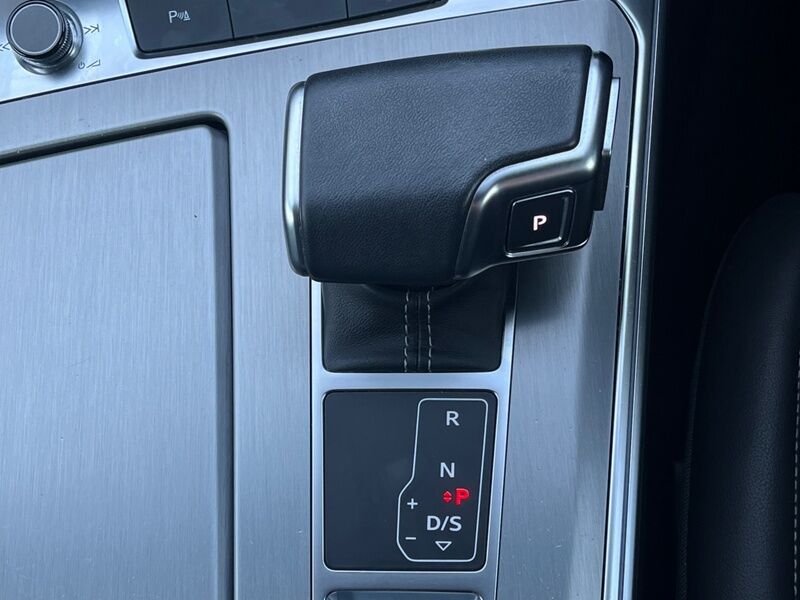 More views of Audi A6