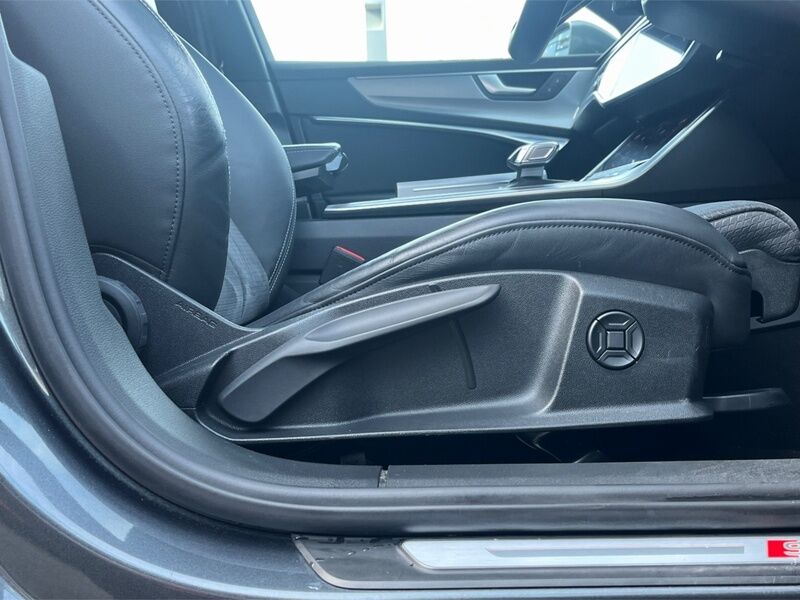 More views of Audi A6