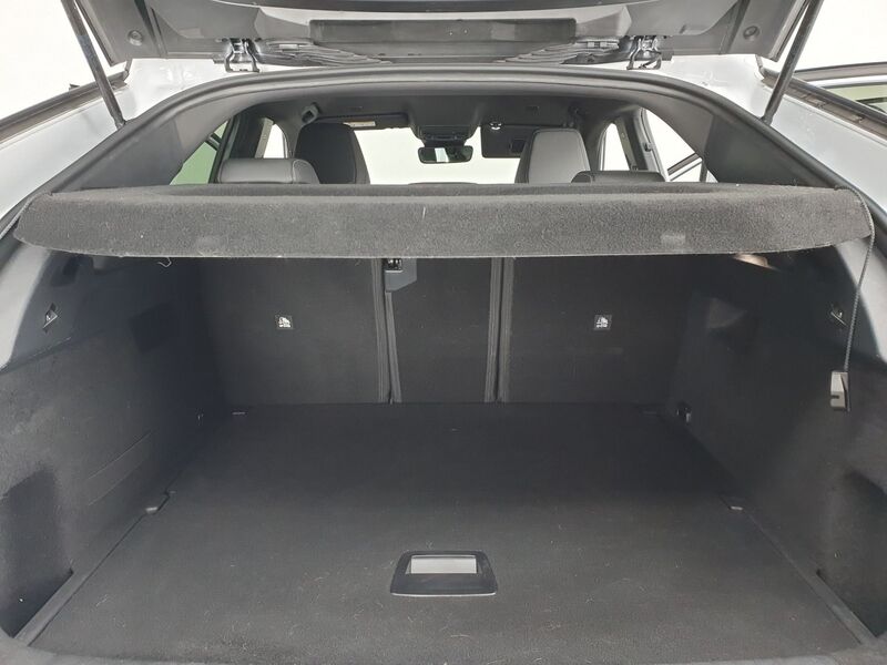 More views of Peugeot 3008