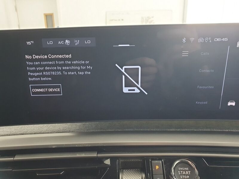 More views of Peugeot 3008